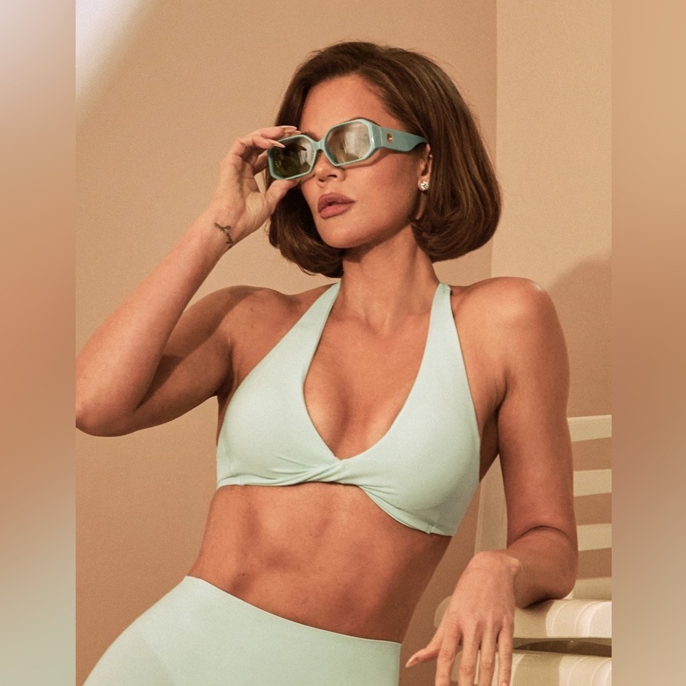🆕 Fabletics | PureLuxe Plunge Low Impact Bra in Mint Sobert Size XL